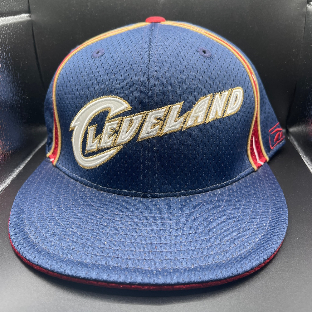 Men's retro Reebok Cleveland Cavaliers Hat Size 7 7/8